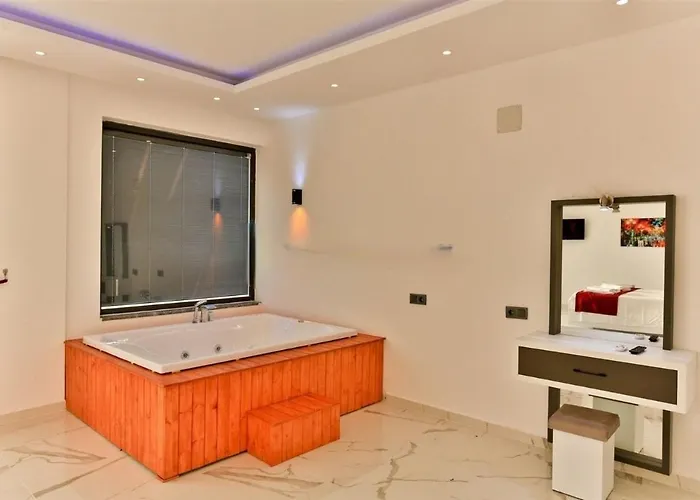 Вилла Olivet-kalkan 3 Bedroom-2 Jakuzzies-sauna-turkish Hamam-huge Private Pool And Lovely Garden