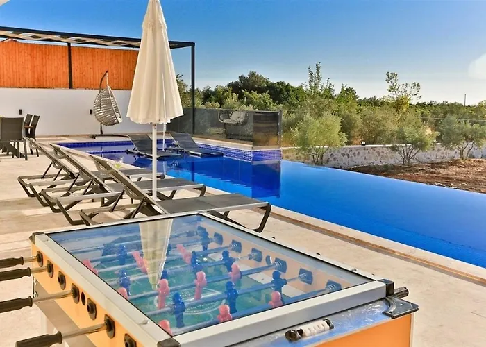 Olivet-kalkan 3 Bedroom-2 Jakuzzies-sauna-turkish Hamam-huge Private Pool And Lovely Garden Каш