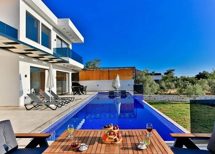 Вилла Olivet-kalkan 3 Bedroom-2 Jakuzzies-sauna-turkish Hamam-huge Private Pool And Lovely Garden