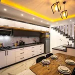 Villa Olivet-Kalkan- Huge Private Pool And Lovely Garden-Jakuzzies-Sauna-Turkish Hamam Willa Kaş